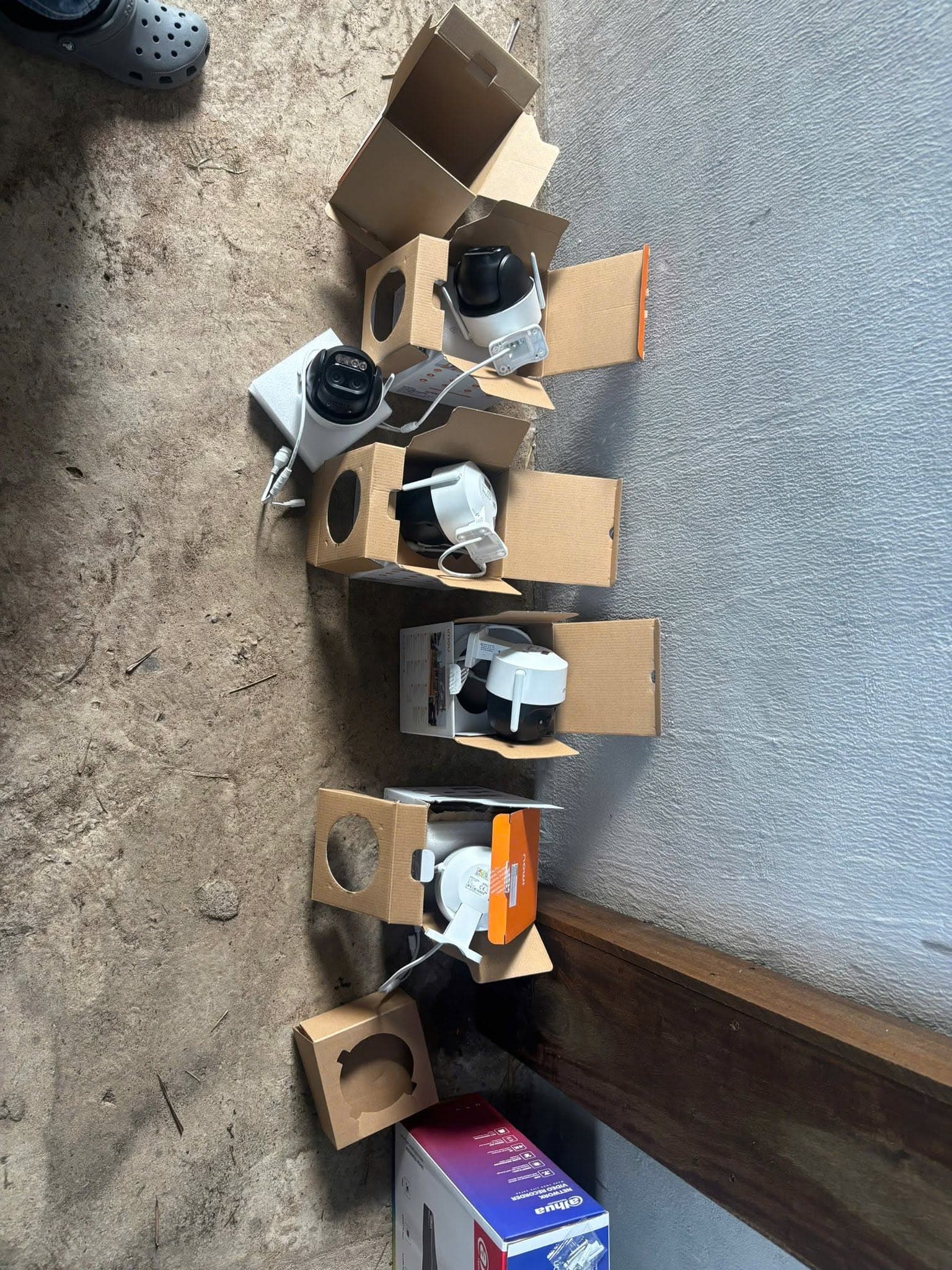 Camera giám sát farm nuôi ngựa